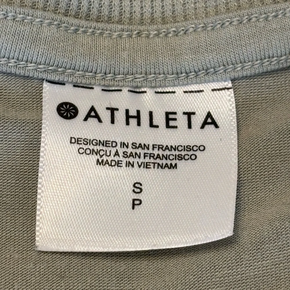 Athleta Tank Top size Small athletic wear comfortable fit